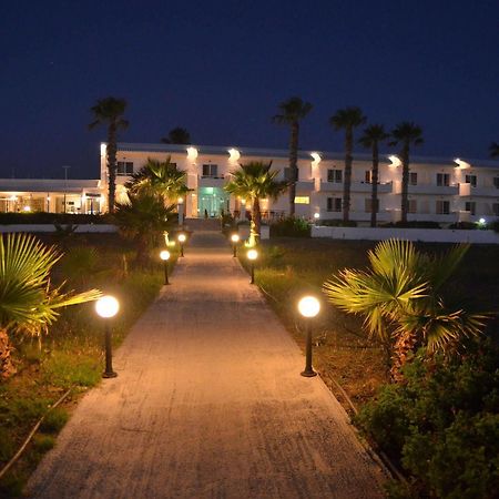 Costa Angela Seaside Resort Luaran gambar