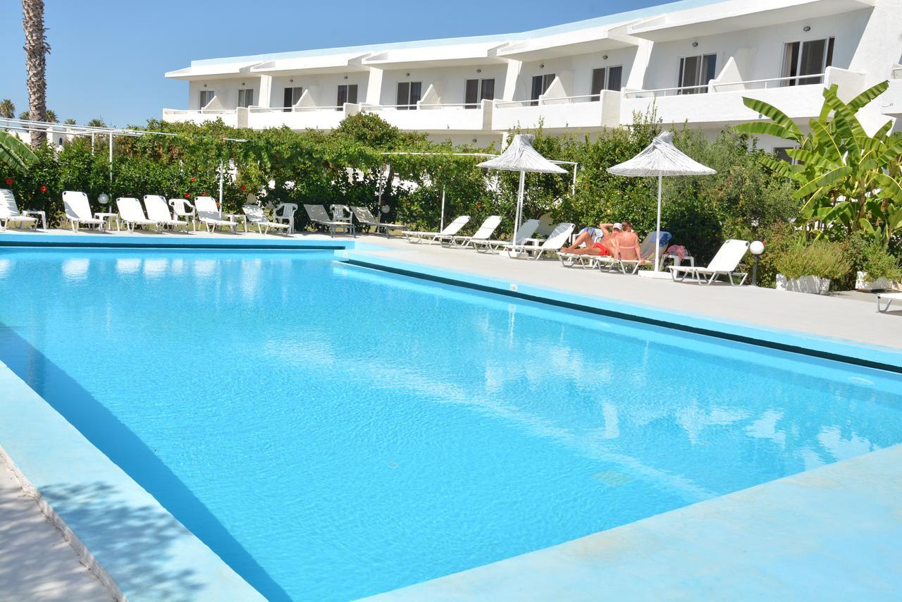 Costa Angela Seaside Resort Luaran gambar