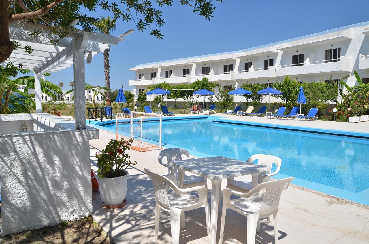 Costa Angela Seaside Resort Luaran gambar
