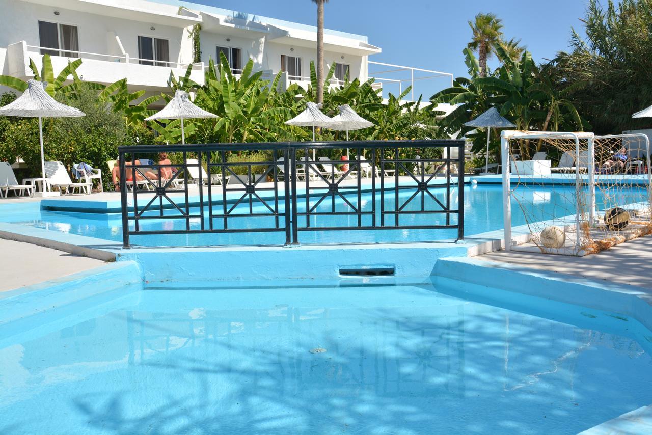 Costa Angela Seaside Resort Luaran gambar